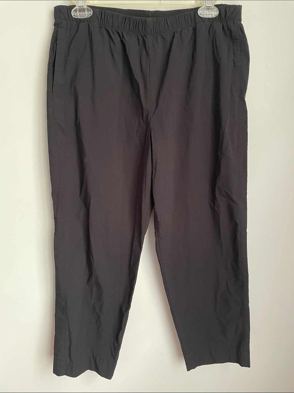 Finley Black Elastic-Waist Casual Crop Pants Size Large
